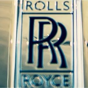 Meet your Posher, Ray